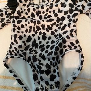 Swimsuit infant Sz 3-6 mph Adorable black/white animal print w/back zipper.NWT